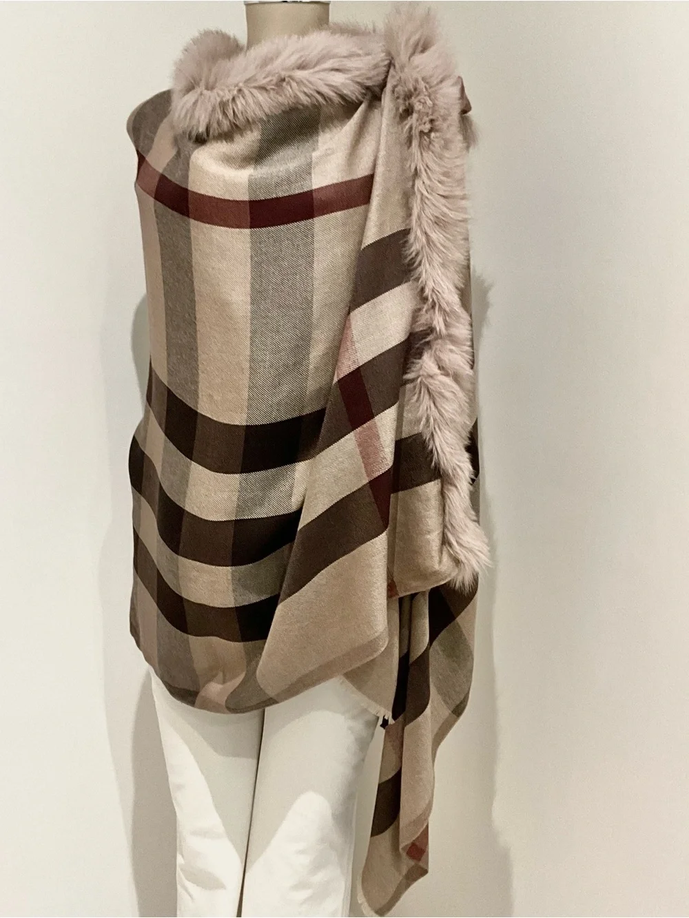 BURBERRY FUR TRIM PLAID WRAP / STOLE.